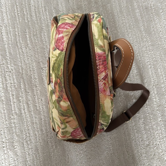 NWT Patina by Patricia Nash small backpack,
seashell design - Picture 5 of 6